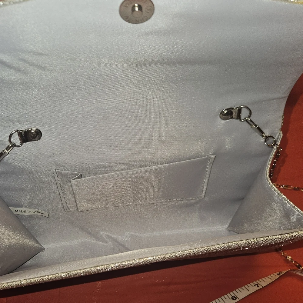 Badgley Mischka Elegant Silver High Heel Diamond Pumps sz6.5 w/Clutch E.U.C. - Picture 4 of 10